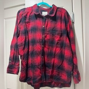 American Eagle Outfitters Red and Navy Plaid Fannel